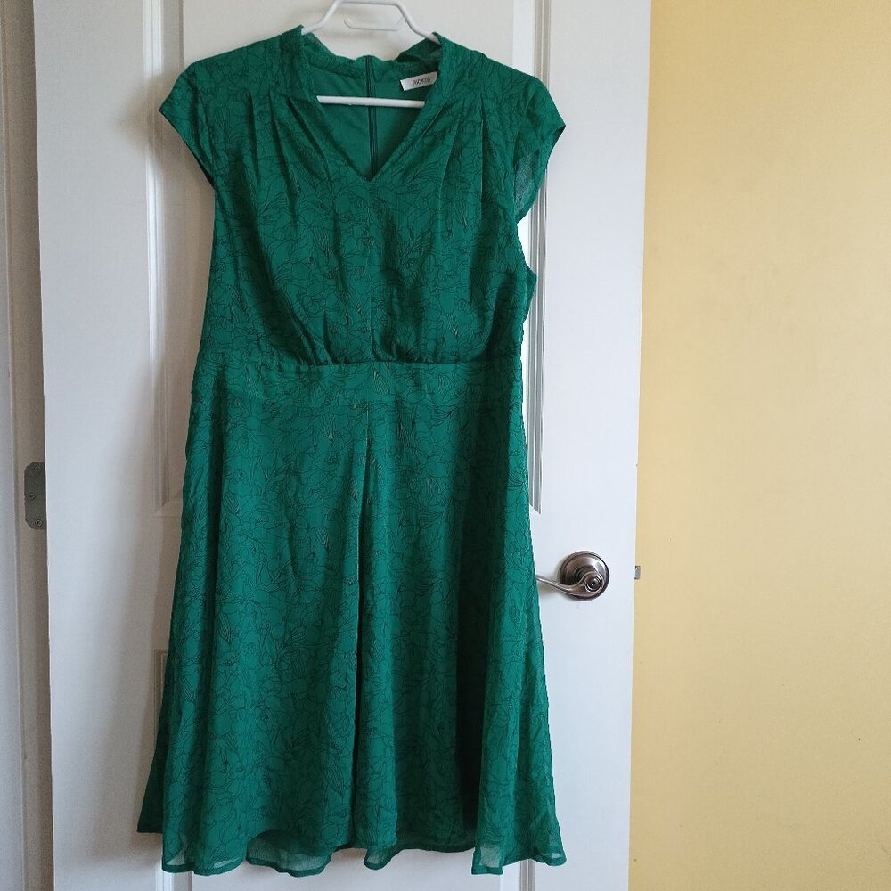 Ricki’s NEW Women’s Size 14 Shawl Collar Dress